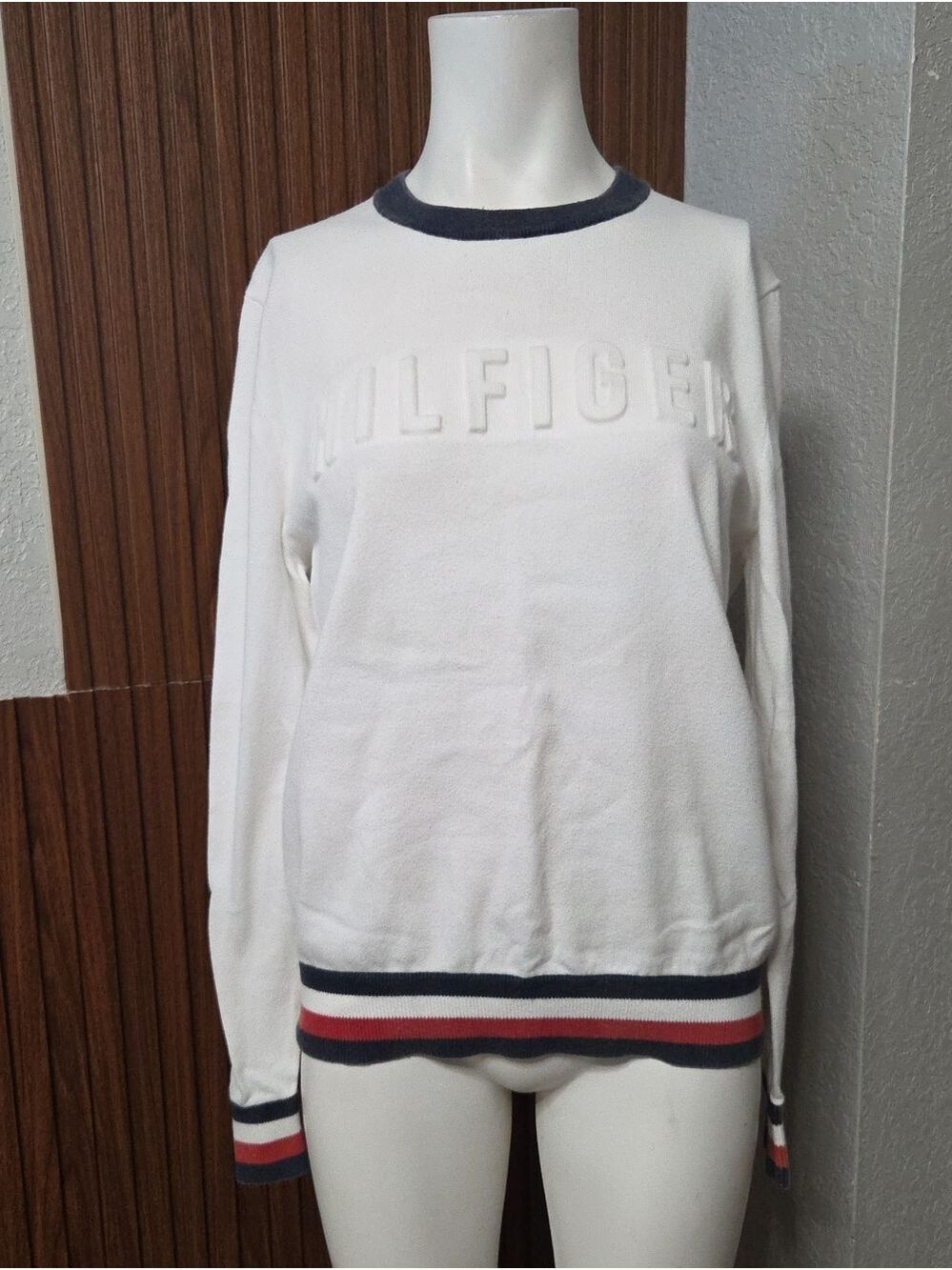 Tommy Hilfiger White Crewneck Sweater with Navy and Red Stripe Trim[1921]